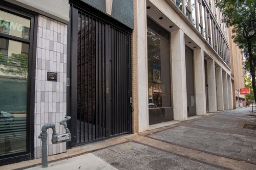 Cityscapes Loft– Groups/WiFi/2 Bed & 2 Bath