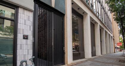 Cityscapes Loft– Groups/WiFi/2 Bed & 2 Bath