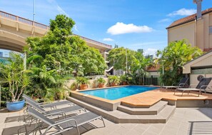 Outdoor pool - Bridgewater Rivercity (Kangaroo Point)