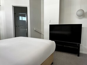 Comfort Apartment, 1 Queen Bed, Non Smoking - Bridgewater Rivercity (Kangaroo Point)