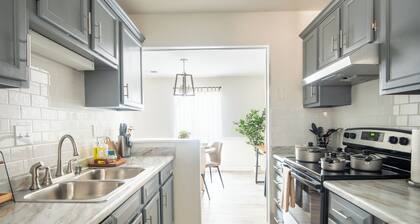 Maple & Marigold – Modern Comfort + WiFi