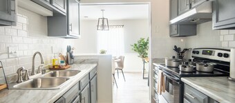 Maple & Marigold – Modern Comfort + WiFi