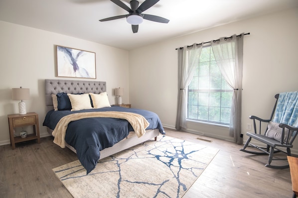 2 bedrooms, iron/ironing board, Internet, bed sheets