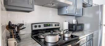 Maple & Marigold – Modern Comfort + WiFi