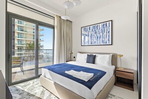Desk, iron/ironing board, WiFi, bed sheets