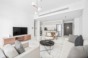 Televisión y oficina 