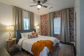 3 bedrooms, desk, iron/ironing board, free WiFi