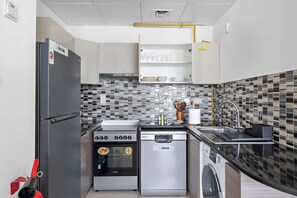 Fridge, microwave, oven, stovetop