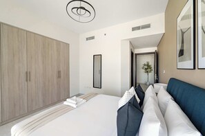 1 chambre, bureau, fer et planche à repasser, Wi-Fi