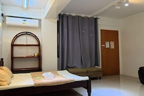 Cribs/infant beds - Introverts Inn Antipolo Taytay (Taytay)