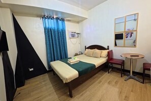 Cribs/infant beds - Introverts Inn Antipolo Taytay (Taytay)