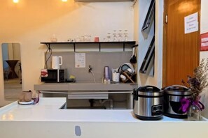 Cots/infant beds - Introverts Inn Antipolo Taytay (Taytay)