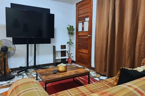 Cribs/infant beds - Introverts Inn Antipolo Taytay (Taytay)
