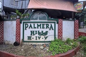 Exterior detail - Introverts Inn Antipolo Taytay (Taytay)