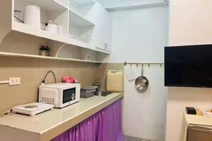 Cribs/infant beds - Introverts Inn Antipolo Taytay (Taytay)