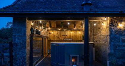 The Cottage at Barraston Farm - a cottage that sleeps 10 guests in 4 bedrooms