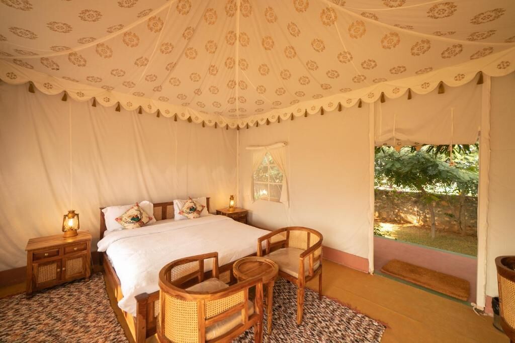 In-room safe, desk, iron/ironing board, free WiFi