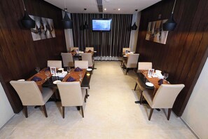 Ảnh chưa phân loại, 5 trong số 81 ảnh, nút