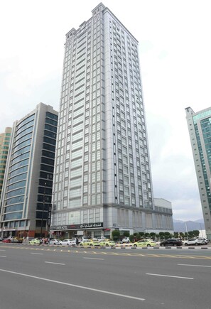 Ảnh chưa phân loại, 2 trong số 81 ảnh, nút