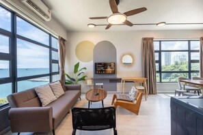 Room - Jesselton Quay Seaview Suite by HayBay (Kota Kinabalu)