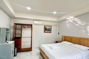 Unclassified image, 5 of 19, button - Bamboo Resort (Si Prachan)