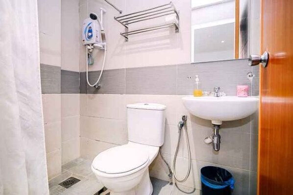 Room - Swing & Pillows @ KL Sg Besi, Kuala Lumpur (Kuala Lumpur)