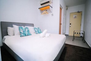 Room - Swing & Pillows @ KL Sg Besi, Kuala Lumpur (Kuala Lumpur)