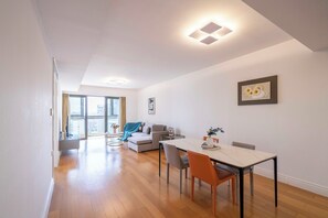 Apartment, 2 Bedrooms, Kitchen, City View | Living room | Smart TV - Tyms Elegant 2BR 1BA Haven Yongxin (Shanghai)