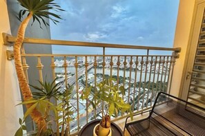 View from property - VINHOMES CENTRAL PARK LUXURY APARTMENT (Ho Chi Minh City)