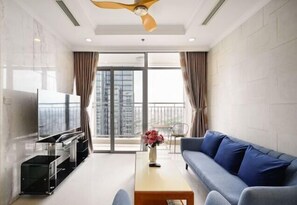 Living area - VINHOMES CENTRAL PARK LUXURY APARTMENT (Ho Chi Minh City)