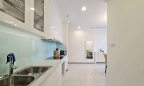 Private kitchen - VINHOMES CENTRAL PARK LUXURY APARTMENT (Ho Chi Minh City)