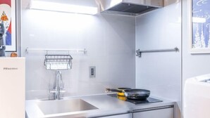 Room - Baden² MINPAKU STYLE～ART～HONMACHI 1 bedroom, accommodates up to 3 people (Osaka)