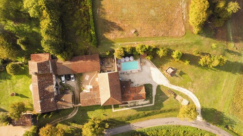 Superb Gîte, gateway to Aubeterre, crossroads of the Périgord Vert, Charente, Dordogne