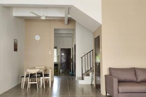 Living area - LestariHome2, KLIA Sepang (Sepang)