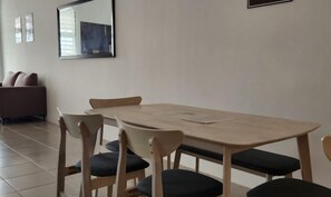Dining - LestariHome2, KLIA Sepang (Sepang)