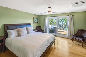 5 bedrooms, desk, iron/ironing board, travel cot