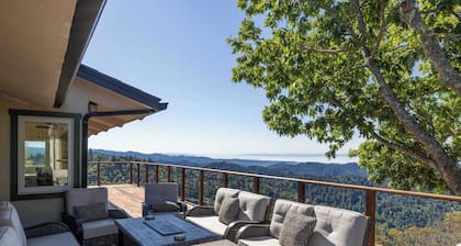 5BR 3.5BA Panoramic Ocean & Mountain Views