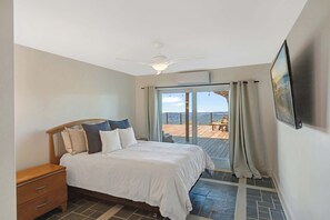 5 makuuhuonetta, työpöytä, silitysrauta/-lauta, vauvan matkasänky