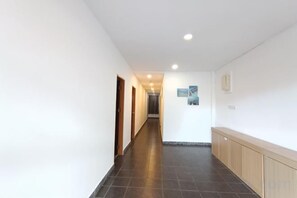 Interior - Shoreline Guesthouse (Semporna)