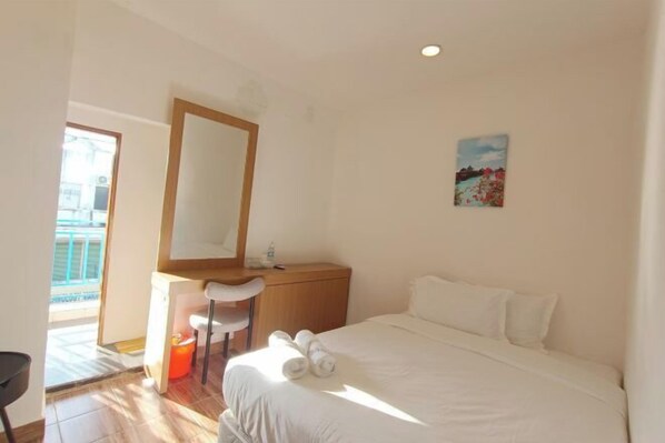 Room - Shoreline Guesthouse (Semporna)