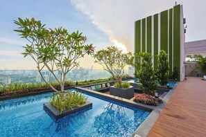 Outdoor pool - KL Tower View Studio in Kuala Lumpur By Nest Suite (Kuala Lumpur)
