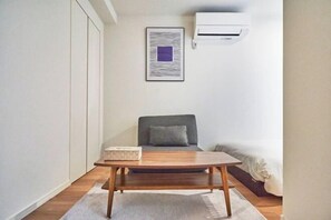 Iron/ironing board