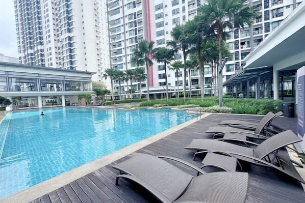 Outdoor pool - Kuala Lumpur Sunway Velocity City Homestay (Kuala Lumpur)