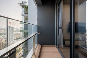 Cots/infant beds - LUMIERE RIVERSIDE CONDOTEL IN CENTER HO CHI MINH (Ho Chi Minh City)