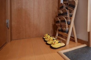 Unclassified image, 5 of 25, button - Room 201 · Itabashi Minamicho · Diamond · Yu (Tokyo)