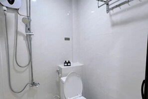Room - Small Private house in Bui Vien Walking Street (Ho Chi Minh City)