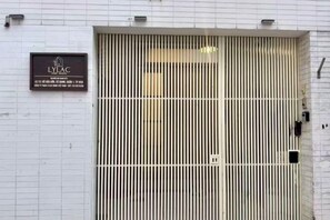 Perincian bahagian luar