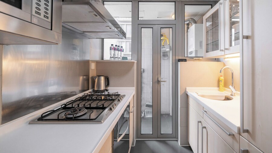 Tyms Family 2BR 1BA Apt Xujiahui Center