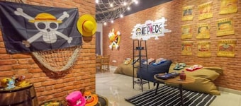 Manhattan Theme Suite by Nest Home at Austin Heights