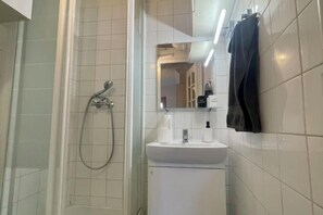 Room - Charming Studio in the 7th District of Paris (Paris)